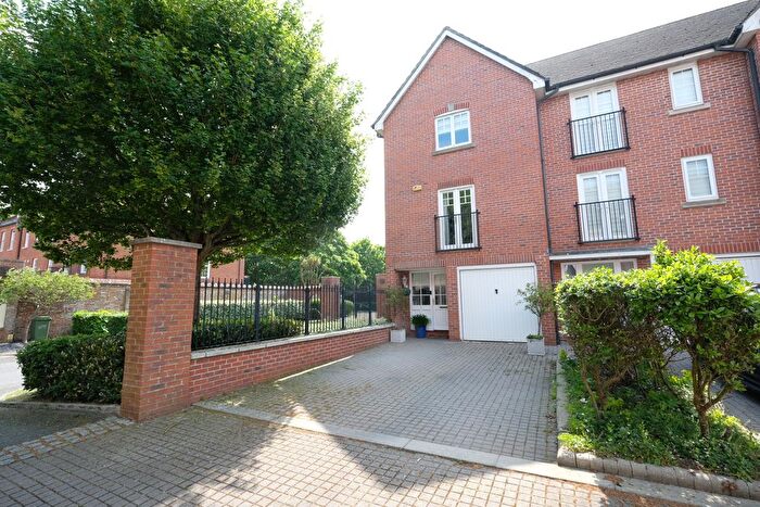 3 Bedroom Town House For Sale In Quayside Walk, Marchwood, SO40