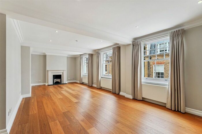 3 Bedroom Terraced House To Rent In Clabon Mews, Knightsbridge, London, SW1X