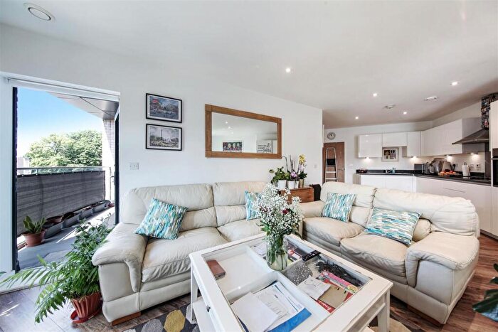 3 Bedroom Apartment For Sale In Neasden Lane, Willesden, NW10
