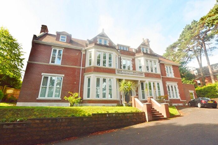 2 Bedroom Flat To Rent In Knyveton Road, Bournemouth, Dorset, BH1