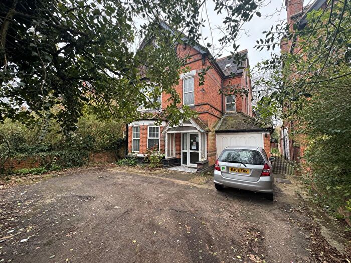 6 Bedroom Property For Sale In Flats -, Western Elms Avenue, Reading, Berkshire, RG30