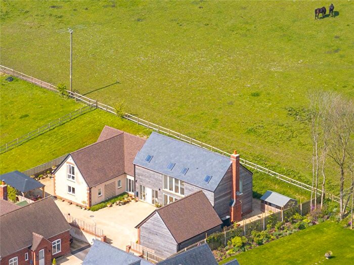 5 Bedroom Detached House For Sale In East Kennett, Marlborough, SN8