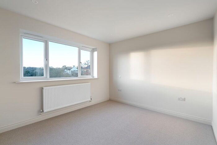 4 Bedroom Semi-Detached House To Rent In Lodge Road, Lymington, Hampshire, SO41