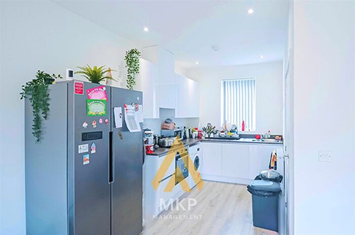 3 Bedroom Terraced House To Rent In Belgrave Middleway, Birmingham, B12