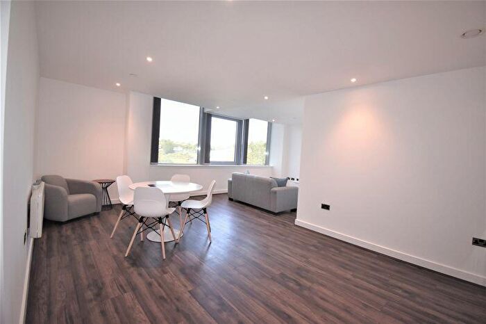 2 Bedroom Flat To Rent In Third Floor Churchill Place, Churchill Way, Basingstoke, RG21