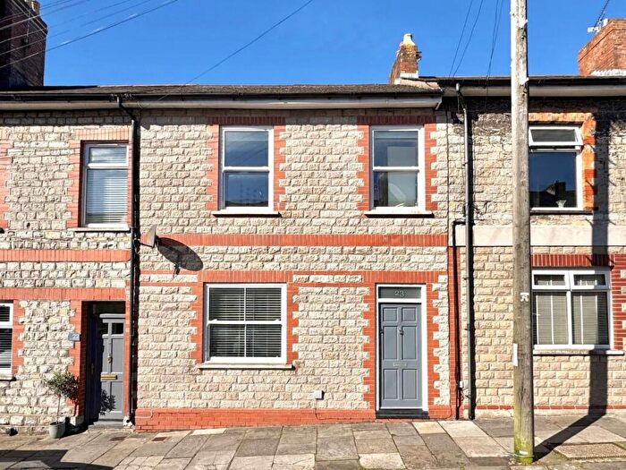 3 Bedroom Terraced House For Sale In Glebe Street, Penarth, CF64