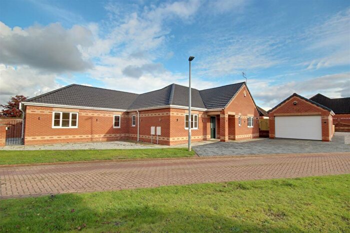 3 Bedroom Detached Bungalow For Sale In South Rise, Skidby, HU16
