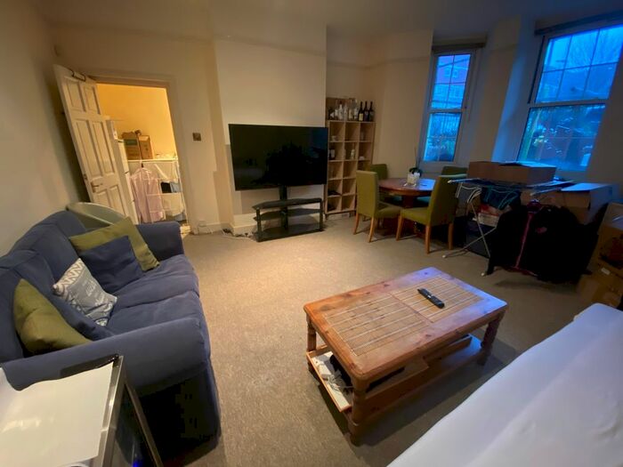 1 Bedroom Flat To Rent In Tooley Street, London, SE1