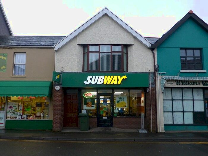 2 Bedroom Flat To Rent In Wind Street, Ammanford, Carmarthenshire., SA18