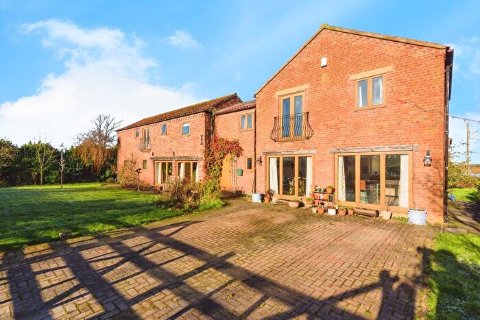 4 Bedroom Detached House For Sale In Stewart Lane, Stillingfleet, York, YO19