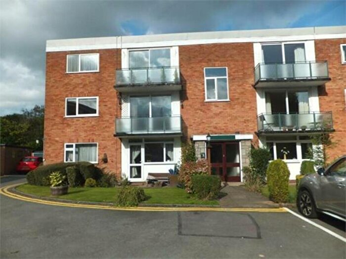 2 Bedroom Flat To Rent In Foley Road East, Sutton Coldfield, B74