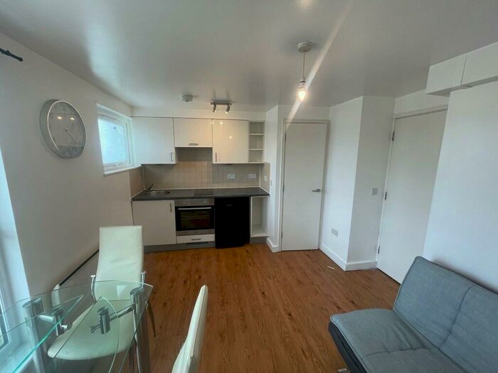 1 Bedroom Flat To Rent In Franciscan Way, Ipswich, Suffolk, IP1