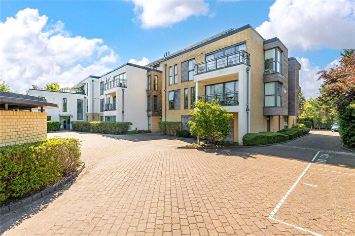 2 Bedroom Flat To Rent In Churchill Court, Madingley Road, Cambridge, CB3