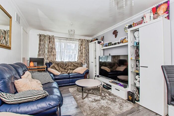 1 Bedroom Flat For Sale In Wellington Street, Peterborough, Cambridgeshire, PE1