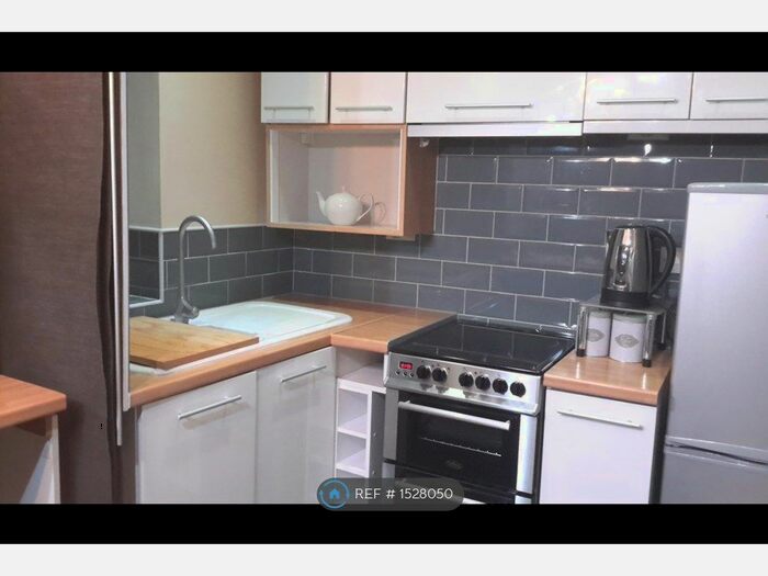 1 Bedroom Flat To Rent In Slaithwaite Road, London, SE13
