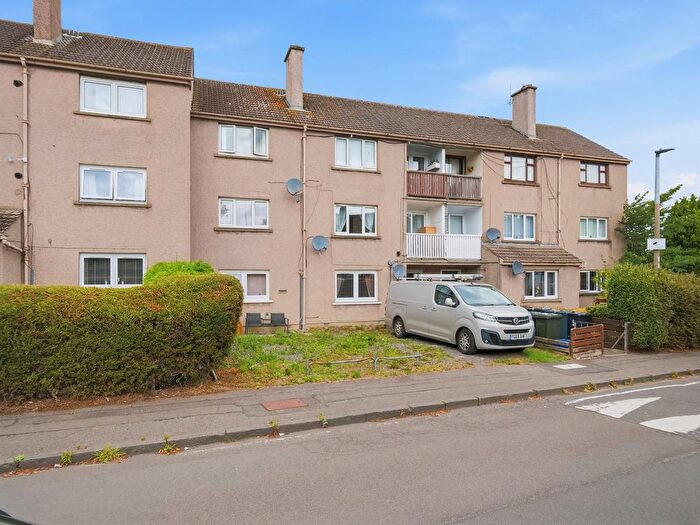 2 Bedroom Flat For Sale In / Captains Drive, Liberton, Edinburgh, EH16