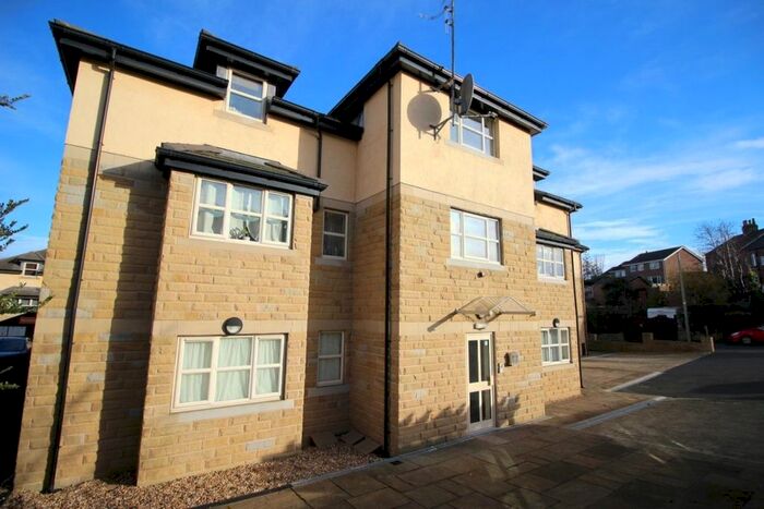 2 Bedroom Flat To Rent In Beever Lane, Barnsley, South Yorkshire, S75