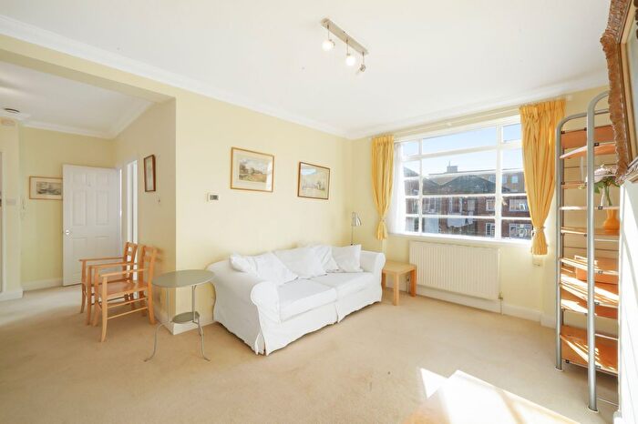 2 Bedroom Flat To Rent In Townshend Court, Allitsen Road, NW8