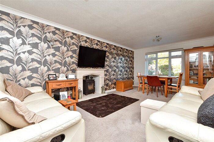 5 Bedroom Detached House For Sale In Grange Way, Broadstairs, Kent, CT10