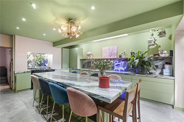 5 Bedroom Terraced House To Rent In Broomwood Road, London, SW11
