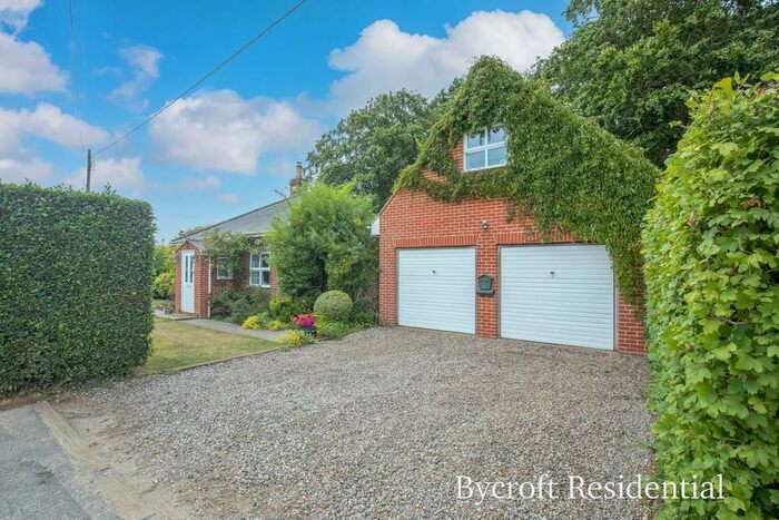 3 Bedroom Detached Bungalow For Sale In Cottage Road, West Somerton, NR29