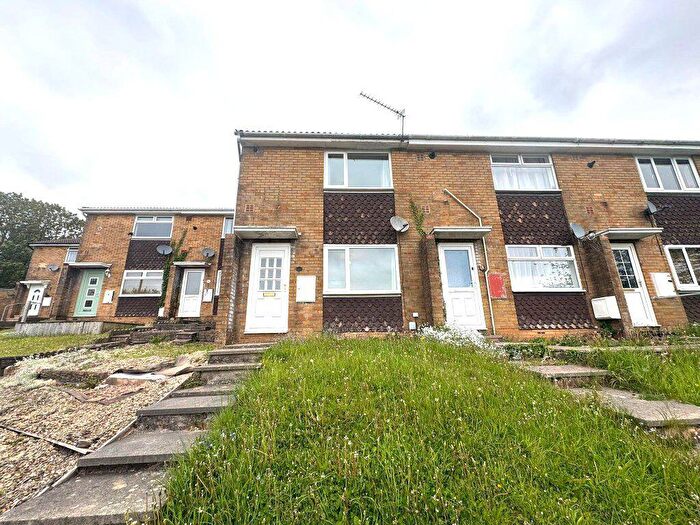2 Bedroom House To Rent In Mountside Risca, NP11