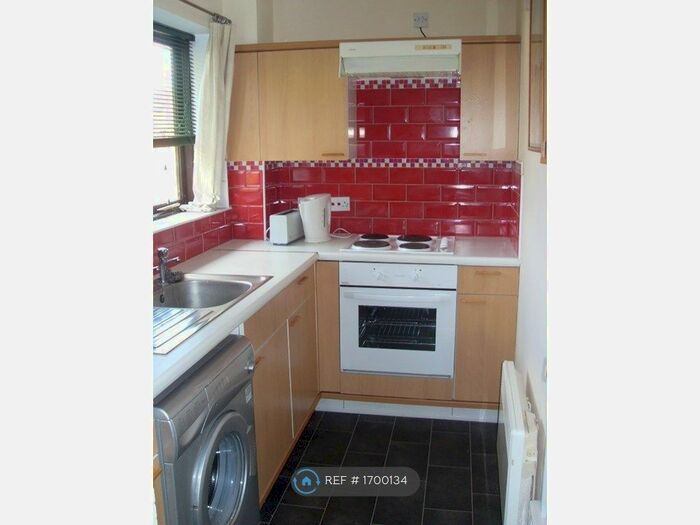 Studio To Rent In Colindale, London, NW9