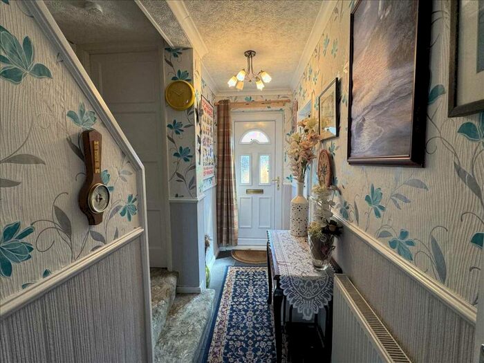 3 Bedroom End Of Terrace House For Sale In Fletcher Road, Grimsby, DN34