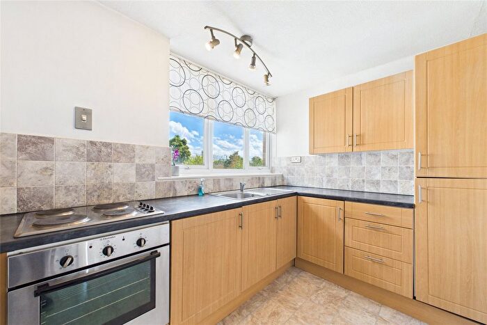 1 Bedroom Flat To Rent In Dunwood Court, Boyn Valley Road, Maidenhead, Berkshire, SL6