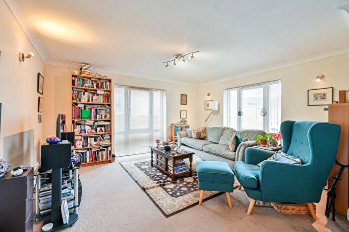 2 Bedroom Flat For Sale In Rotherhithe Street, Rotherhithe, London, SE16