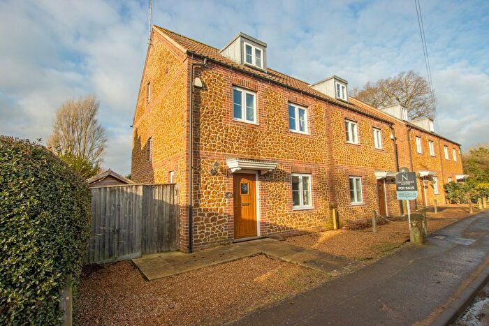 4 Bedroom Cottage For Sale In Grammar School Cottages, Snettisham, PE31