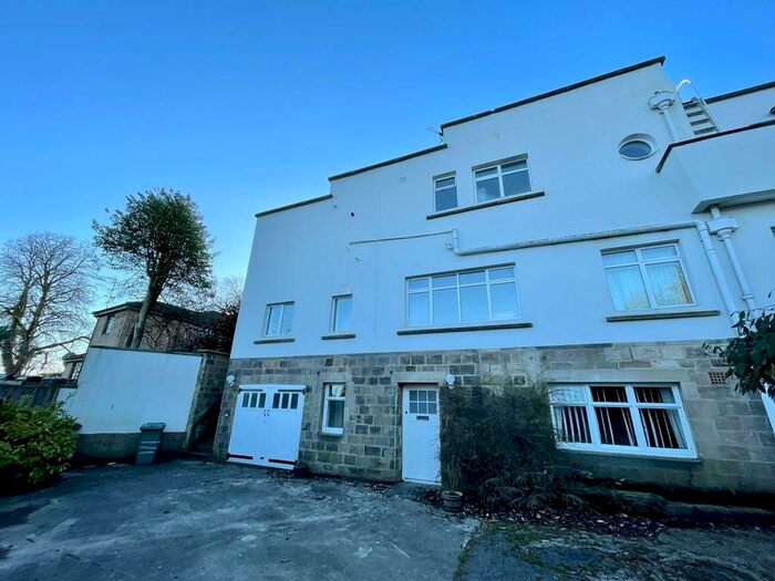 4 Bedroom House To Rent In Ben Rhydding Drive, Ilkley, West Yorkshire, Uk, LS29