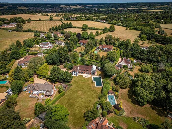 5 Bedroom Detached House For Sale In Alleyns Lane, Cookham Dean, Maidenhead, SL6