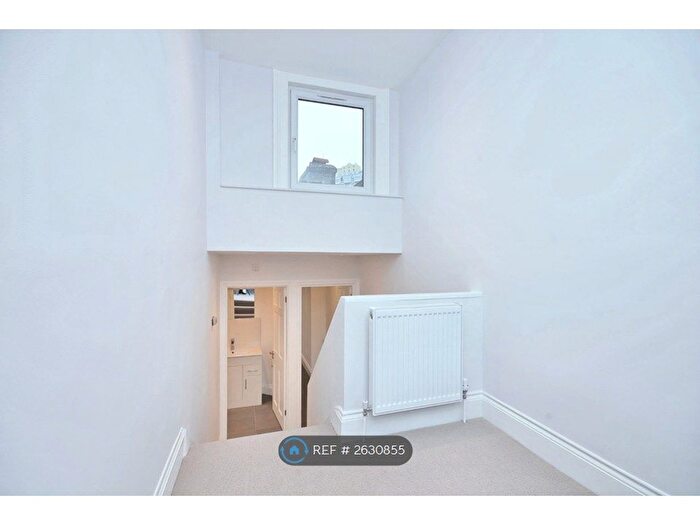 1 Bedroom Terraced House To Rent In Mayflower Road, London, SW9