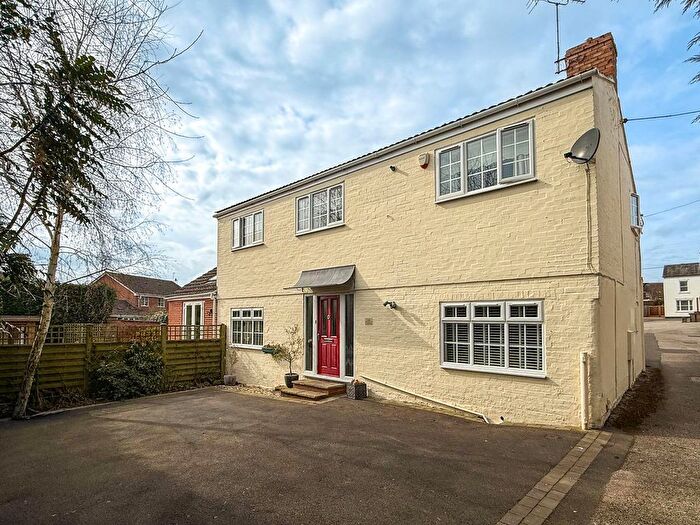 3 Bedroom Detached House For Sale In High Street, Ryton On Dunsmore, CV8