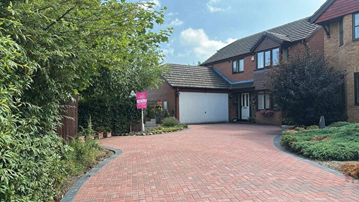 4 Bedroom Detached House For Sale In Trefoil Close, Broughton Astley, LE9