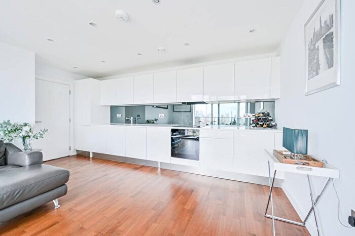 2 Bedroom Flat To Rent In Wharf Street, Deptford, London, SE8