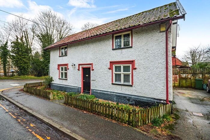 2 Bedroom Cottage To Rent In Carbrooke, IP25
