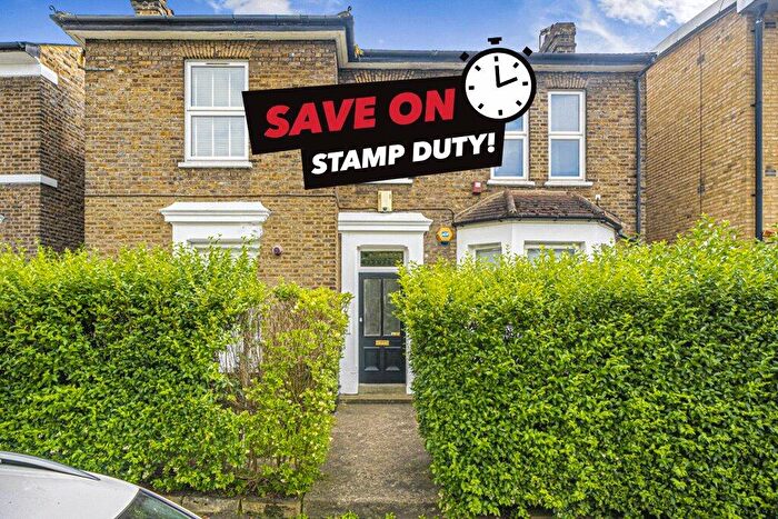 1 Bedroom Maisonette For Sale In Morley Road, London, SE13