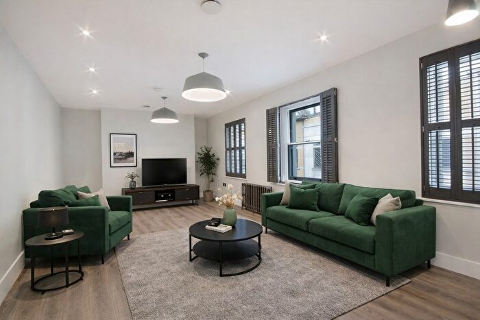 1 Bedroom Flat To Rent In Rupert Court, London, Greater London, W1D