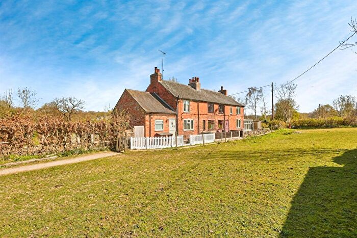 3 Bedroom Cottage For Sale In Bridle Lane, Lower Hartshay, Ripley, DE5