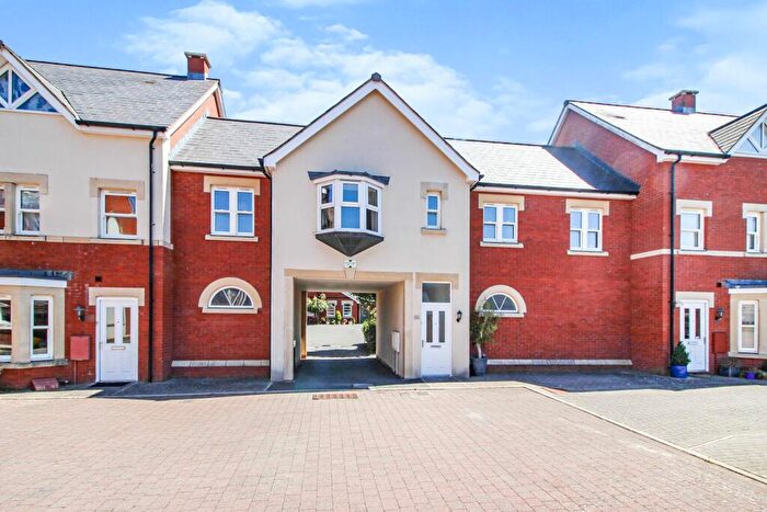 2 Bedroom Coach House To Rent In The Marlestones, Swindon, SN1