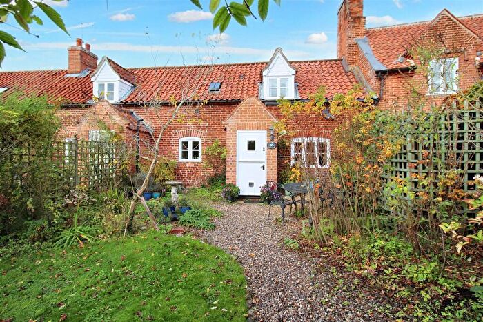 2 Bedroom Cottage For Sale In Big Yard, Itteringham, NR11