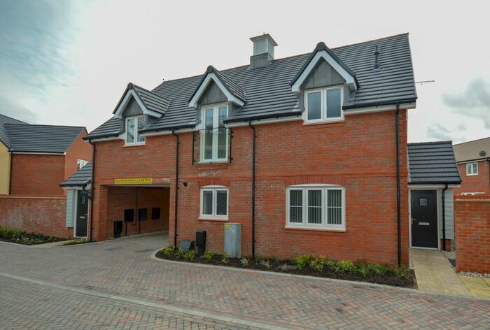 1 Bedroom Flat To Rent In Flat, Longacres Way, Chichester, West Sussex, PO20