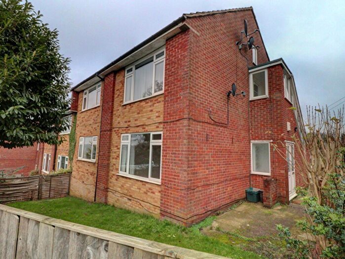 2 Bedroom Maisonette To Rent In Carver Hill Road, High Wycombe, Buckinghamshire, HP11