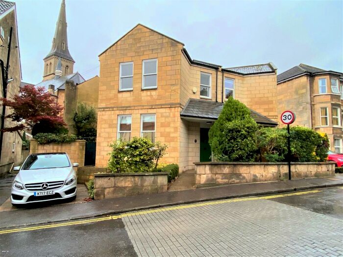 3 Bedroom Semi-Detached House To Rent In Prior Park Gardens, Bath, BA2