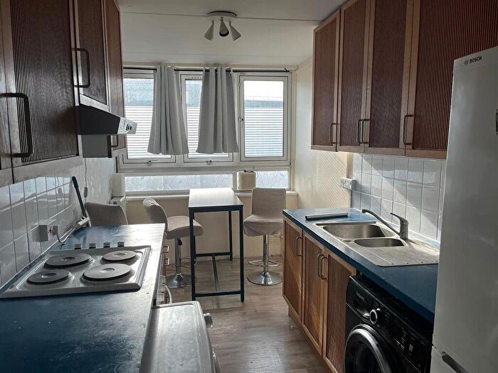 2 Bedroom Property For Sale In Strasburg Road, London, SW11