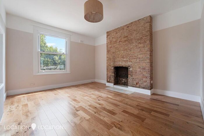 1 Bedroom Flat To Rent In Amhurst Road, London, E8