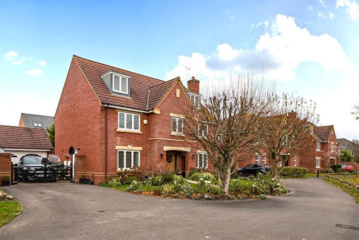 5 Bedroom Detached House For Sale In Newman Road, Devizes, SN10