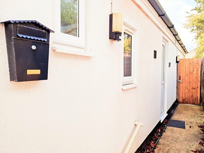 Studio To Rent In Fairlea Road, Emsworth, Hampshire, PO10